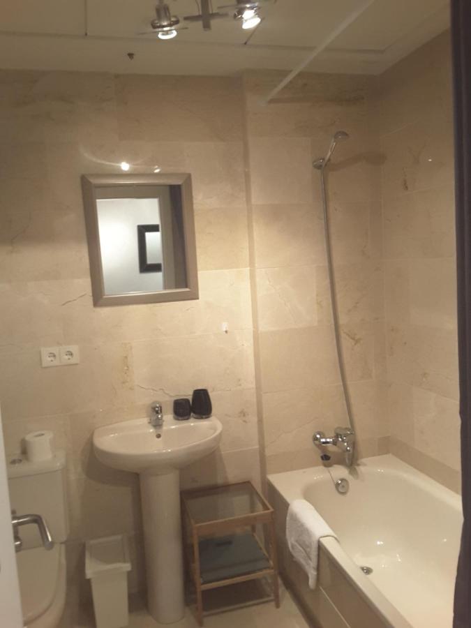 Penthouse Moderne Avec Vue Sur La Baie De Gibraltar Apartment Manilva Luaran gambar